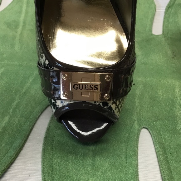 Guess Striking Peep Toe Heels - Picture 3 of 6